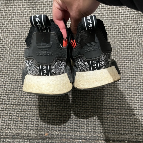 adidas NMD R1 Primeknit Black Glitch Size US9 - Picture 2 of 5